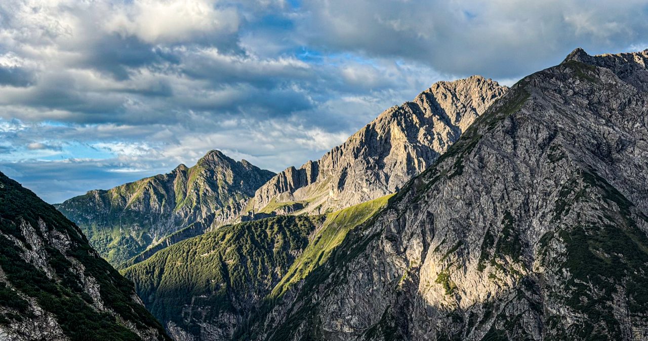 Zams, Landeck, Österreich